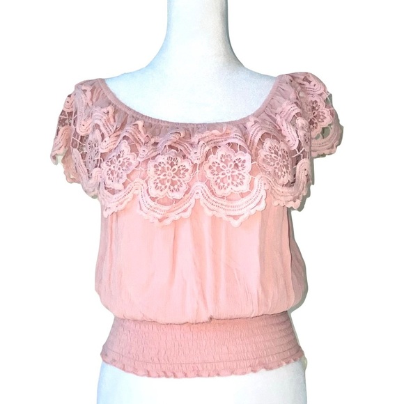 NWT — FOREVER 21 Off-the-shoulder Crocheted Pink Top Size Large - Picture 1 of 7
